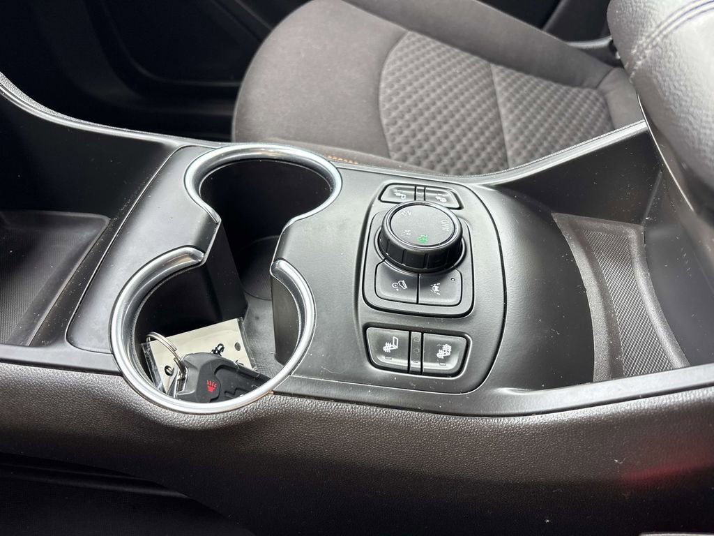 Used 2020 GMC Terrain SLE w/ Driver Convenience Package image 25