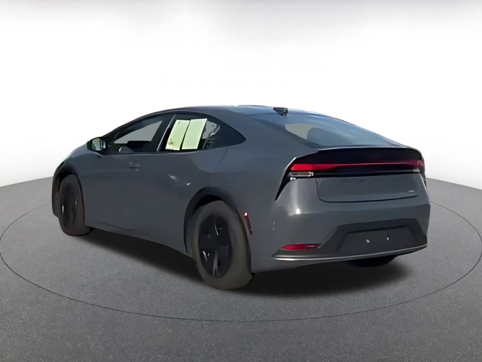 Used 2025 Toyota Prius LE image 16