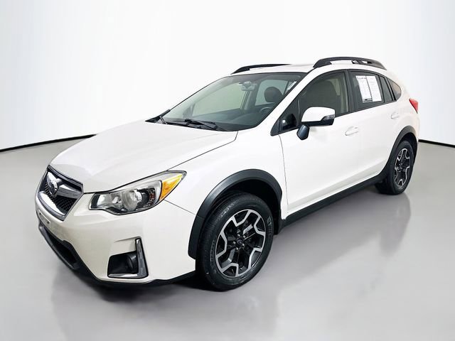 Used 2017 Subaru Crosstrek 2.0i Limited image 3