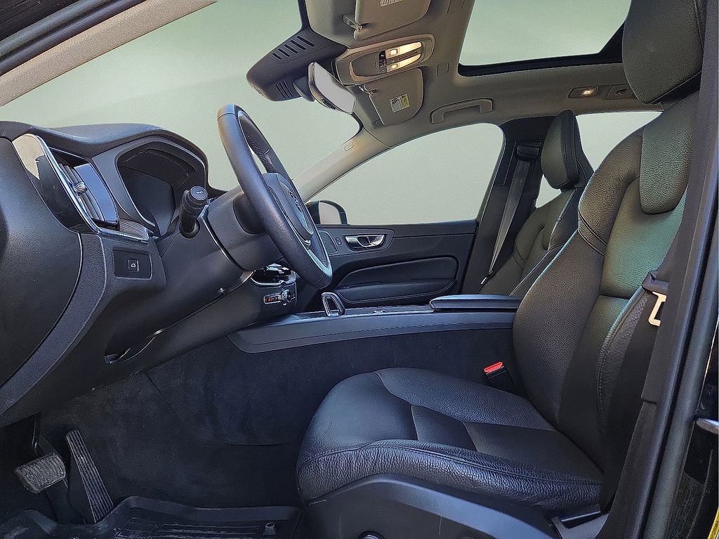 Certified 2023 Volvo XC60 B5 Plus w/ Protection Package Premier image 24