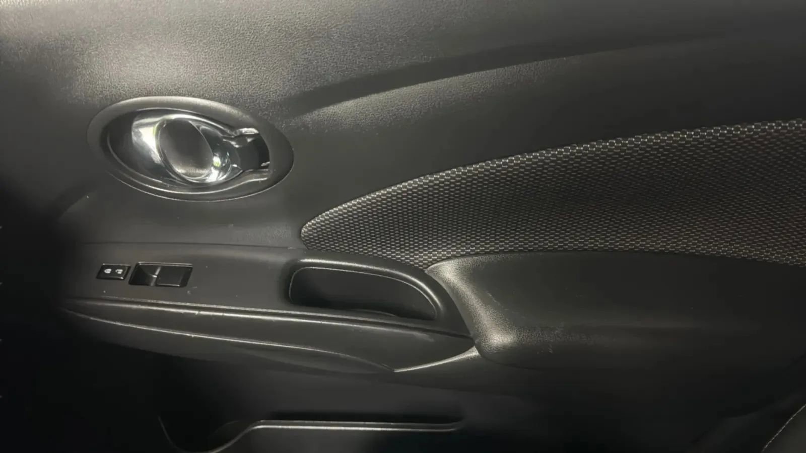 Used 2017 Nissan Versa SV FWD image 16