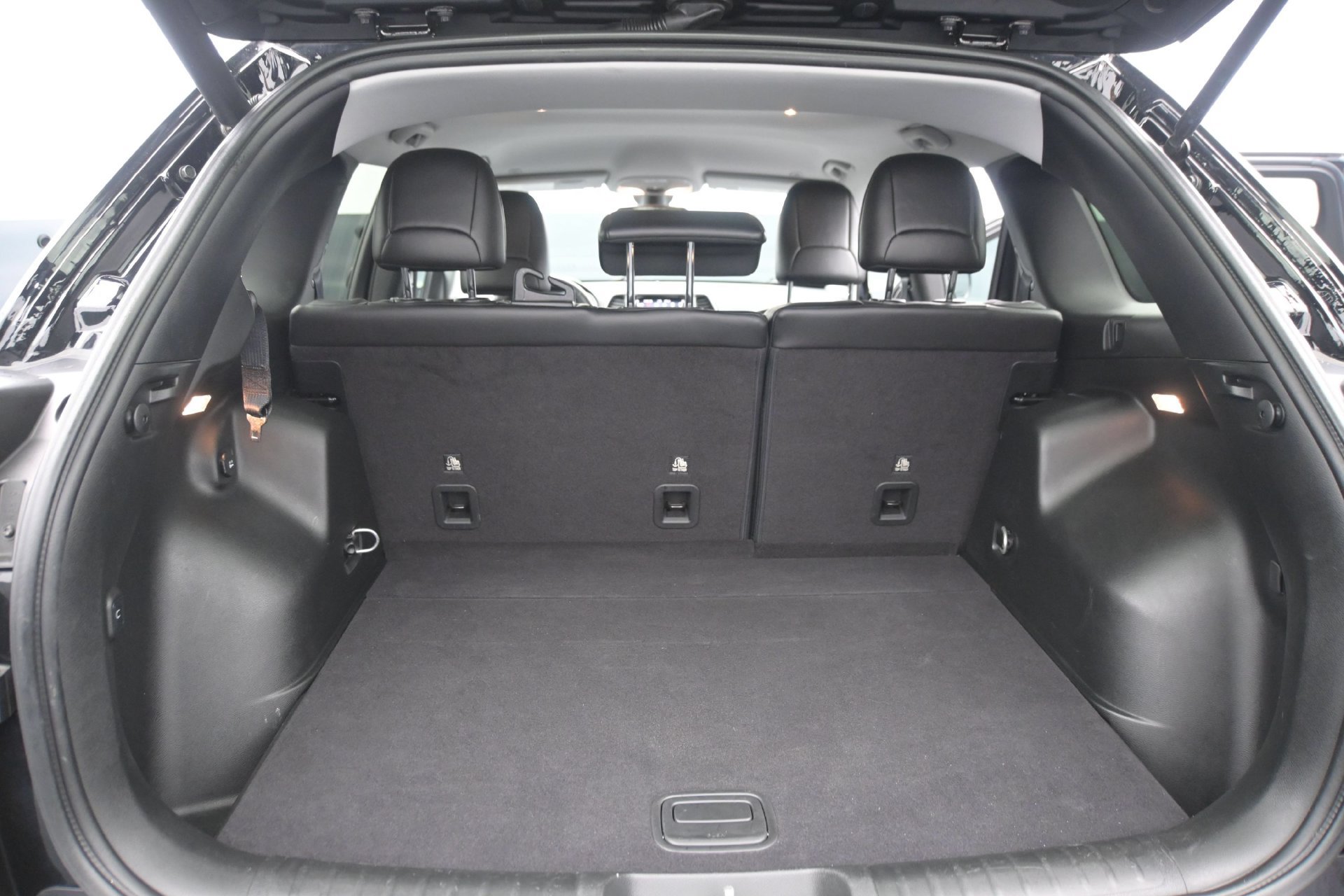 Used 2019 Jeep Cherokee Limited w/ Trailer Tow Group AWD/4WD image 15