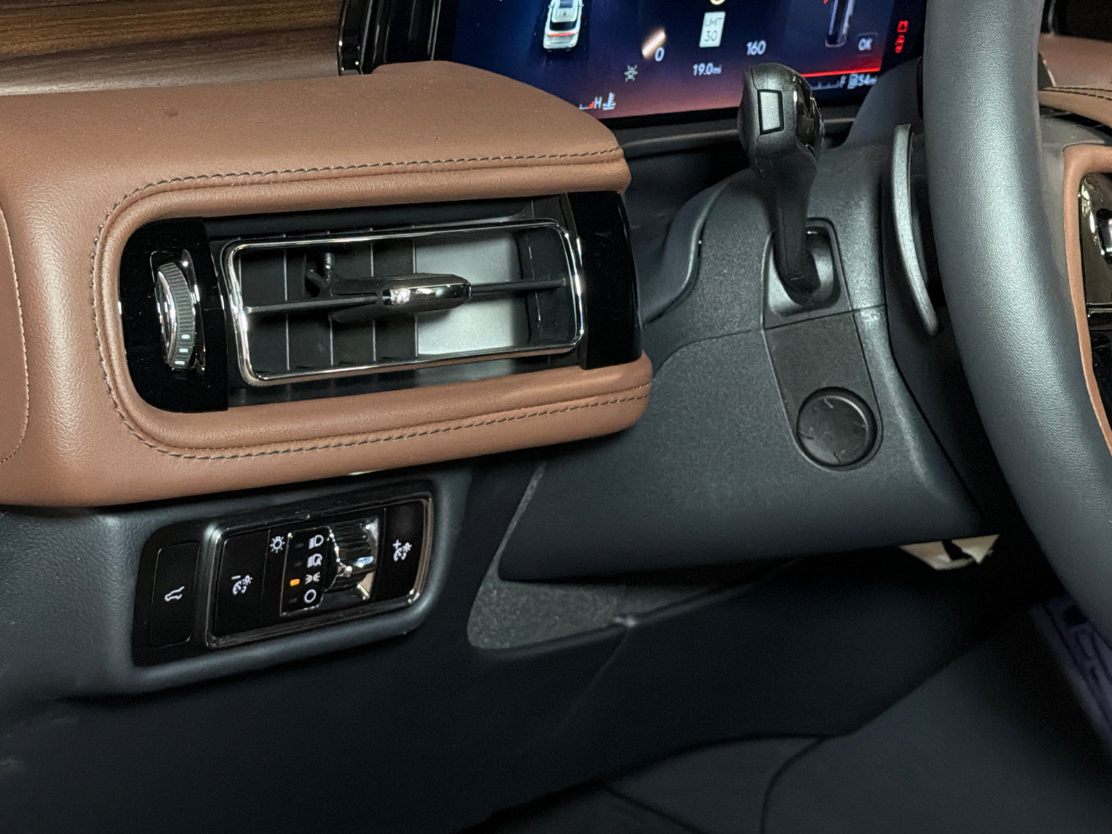 New 2027 Lincoln Aviator Reserve AWD/4WD image 19