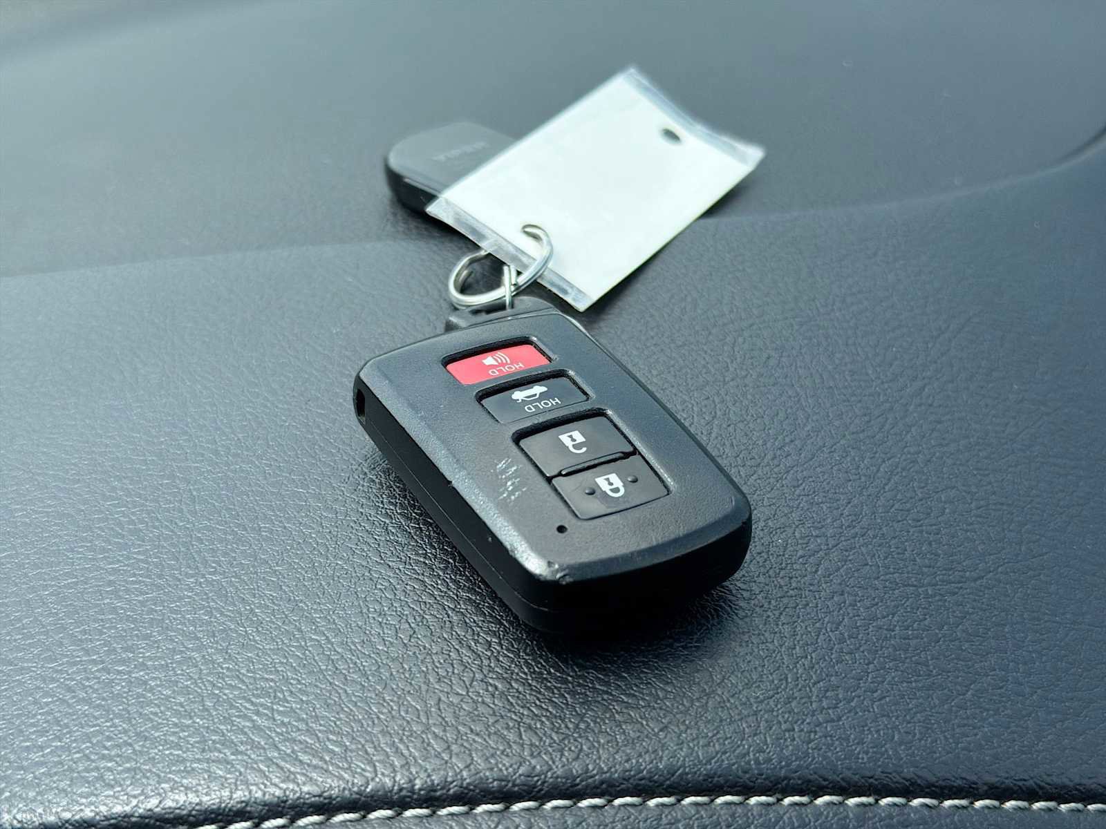 Used 2012 Toyota Camry XLE w/ Convenience Pkg FWD image 28