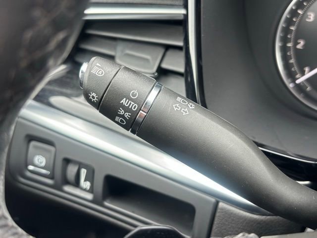 Used 2023 Cadillac XT5 Premium Luxury image 18