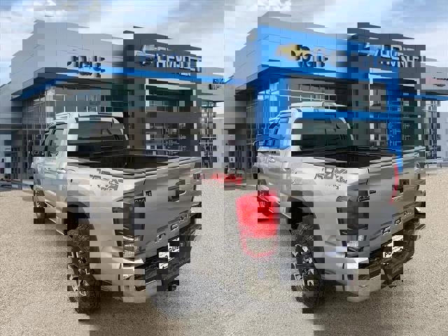 Used 2017 Toyota Tacoma SR5 image 3