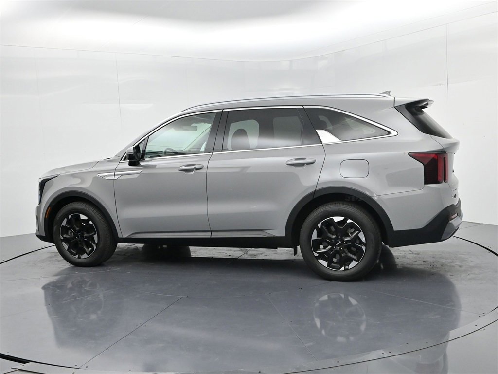 New 2025 Kia Sorento S image 5