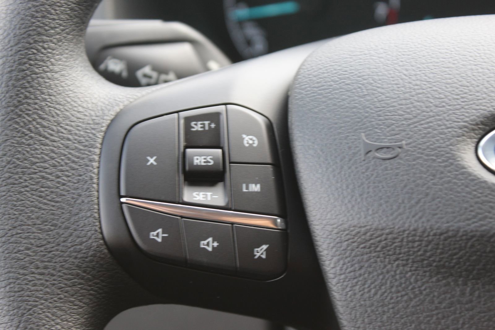 New 2025 Ford Transit 250 148 Medium Roof w/ Load Area Protection Package image 18