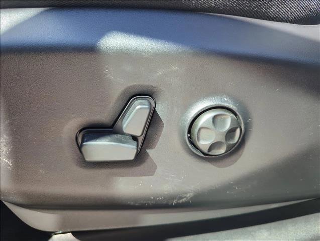 New 2026 Chrysler Pacifica Limited FWD image 18