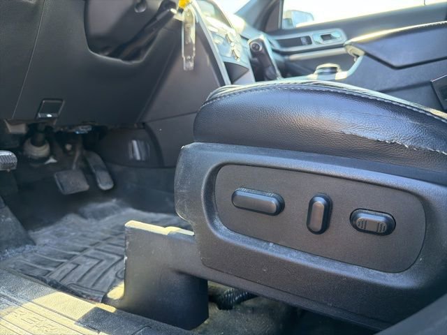 Used 2015 Ford Explorer XLT w/ Equipment Group 202A image 11