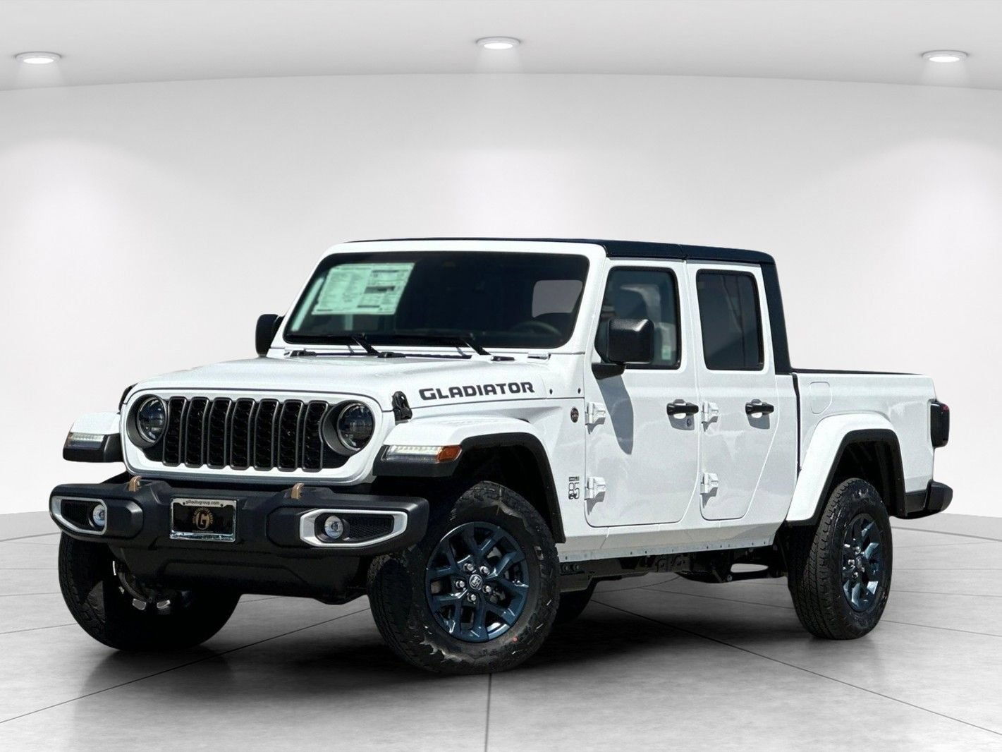 New 2026 Jeep Gladiator Sport AWD/4WD image 3