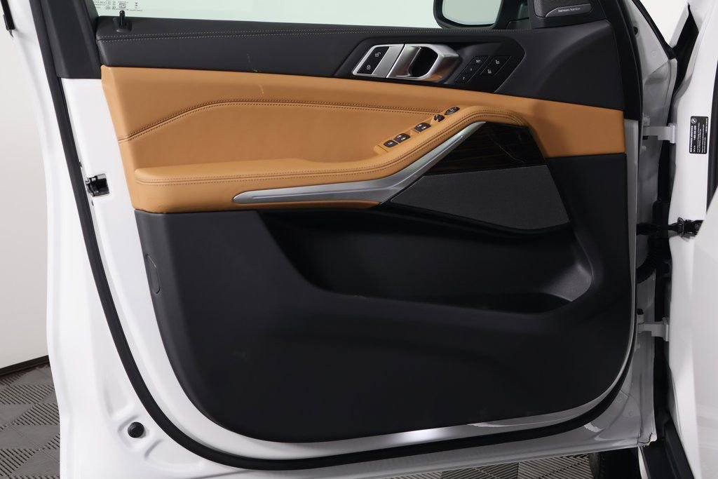 New 2026 BMW X5 sDrive40i w/ Climate Comfort Package RWD image 7