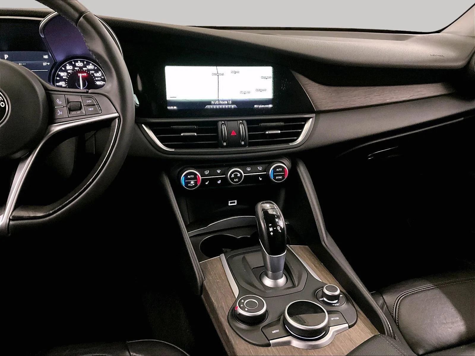 Used 2018 Alfa Romeo Giulia Ti RWD image 8