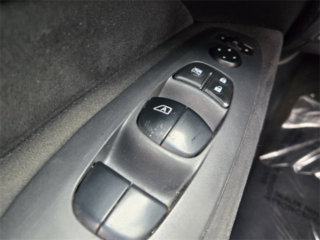 Used 2014 Nissan Pathfinder S image 27