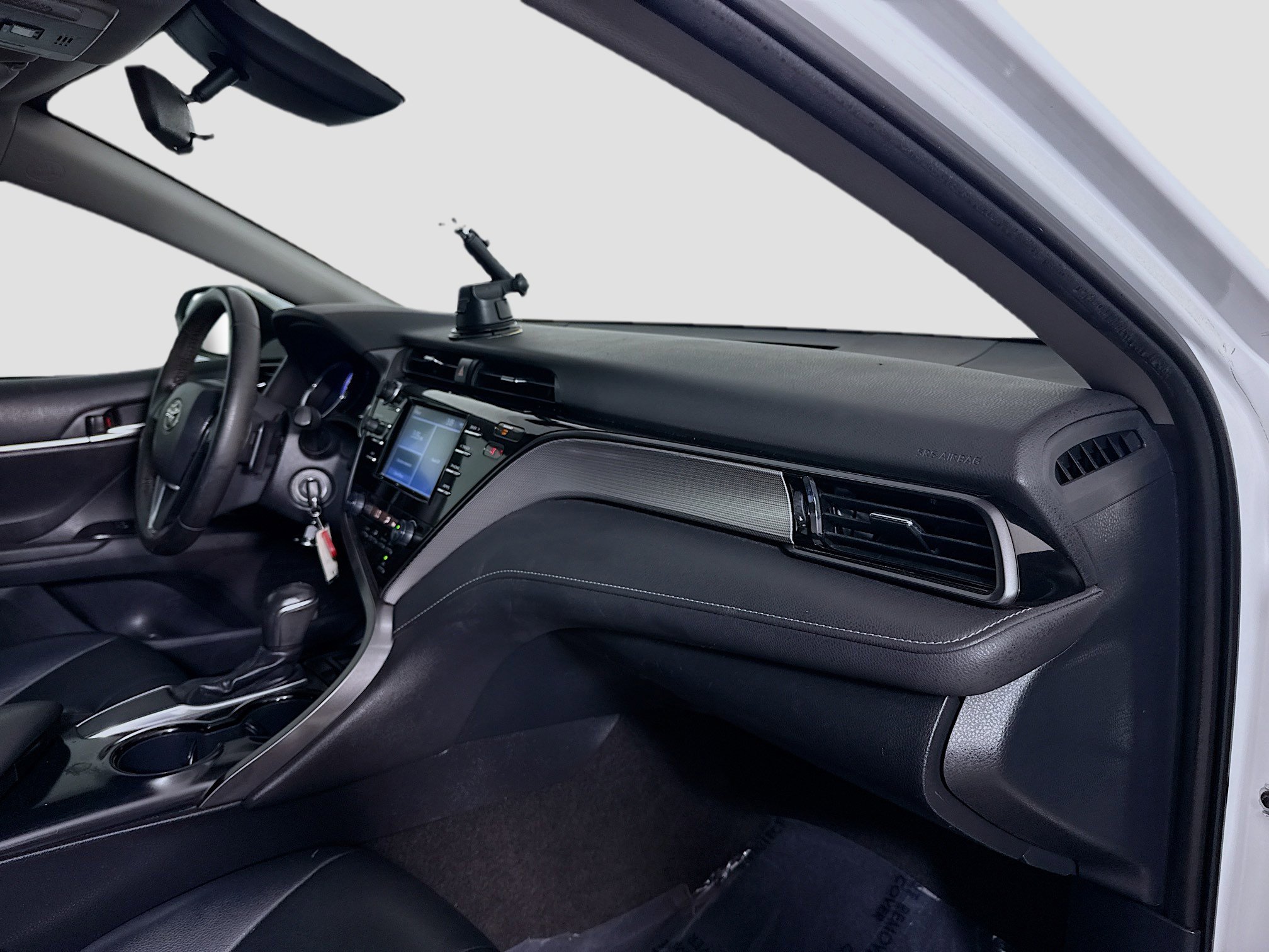 Used 2019 Toyota Camry SE FWD image 29