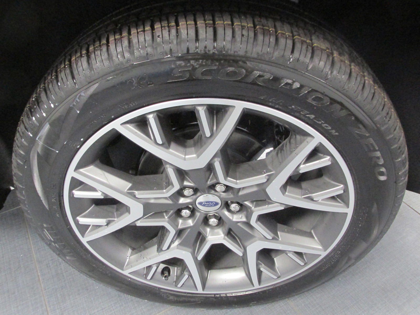 New 2025 Ford Explorer Platinum w/ Ultimate Package image 12