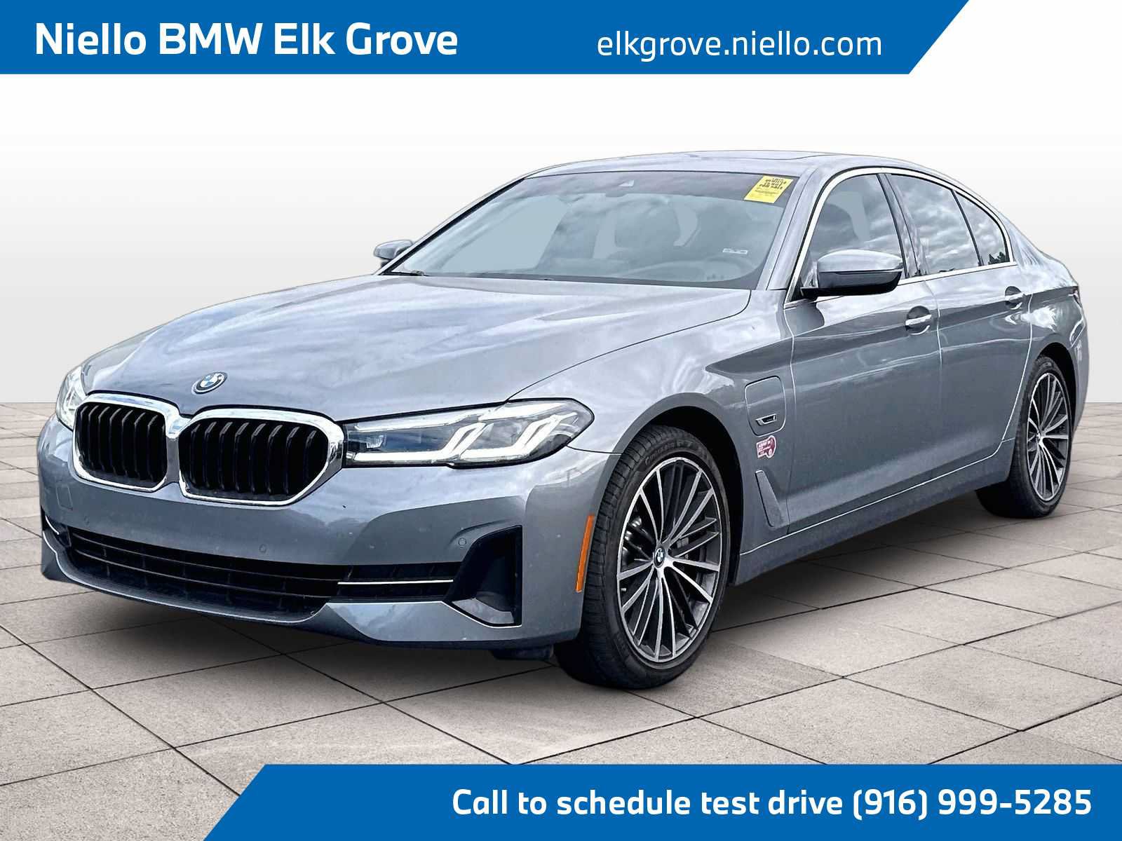 Used 2023 BMW 530e w/ Premium Package RWD image 1