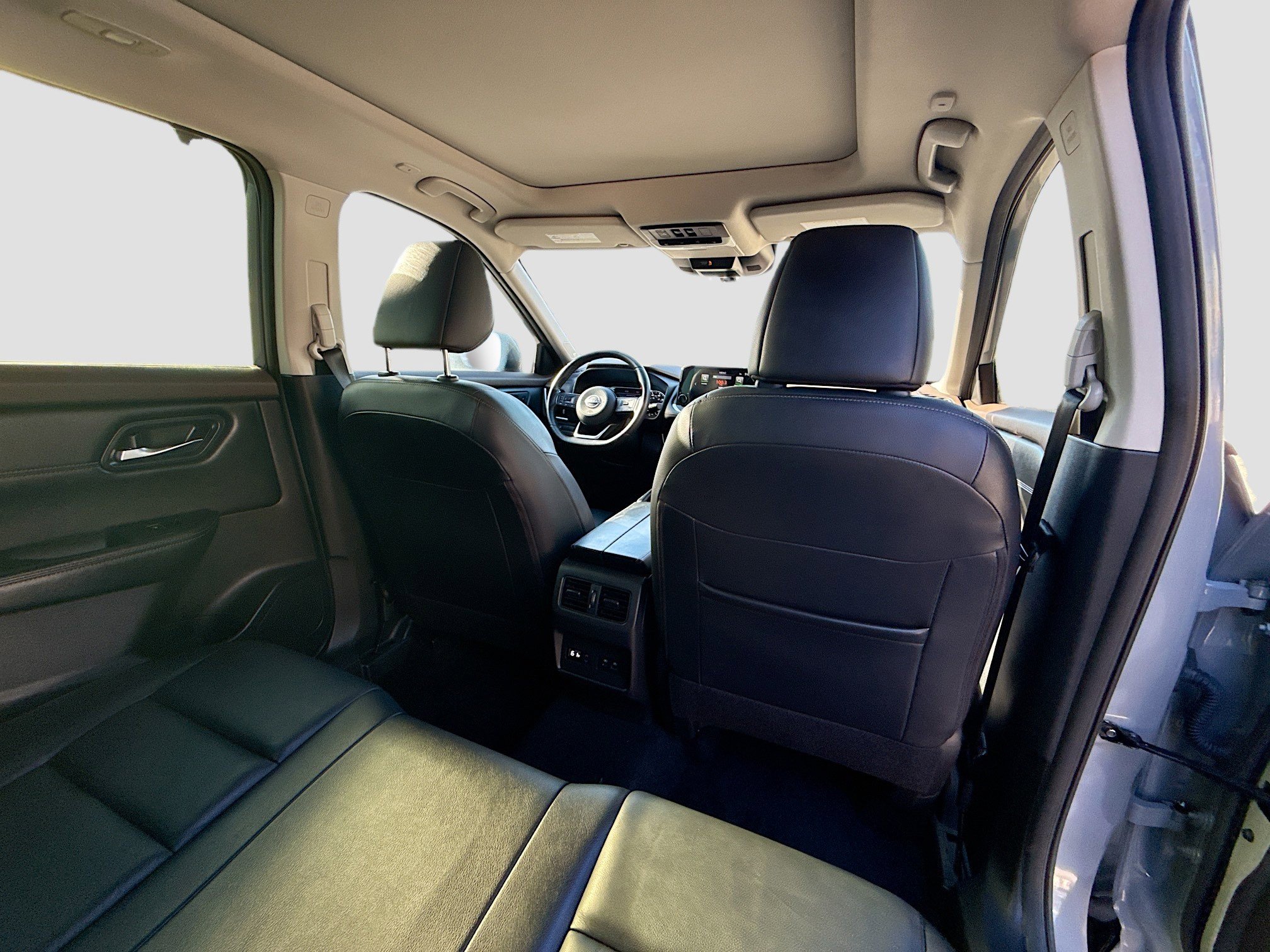 Used 2023 Nissan Rogue SL w/ SL Premium Package image 30