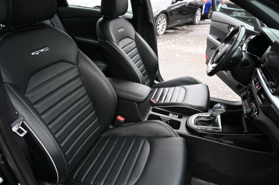 Used 2023 Kia Forte GT-Line w/ GT-Line Premium Package image 22