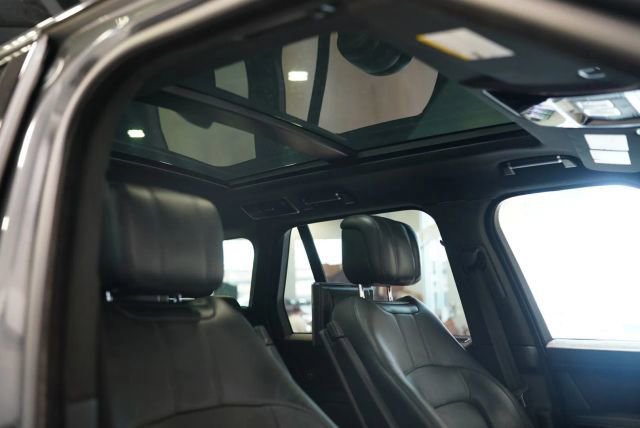 Used 2018 Land Rover Range Rover Supercharged AWD/4WD image 42