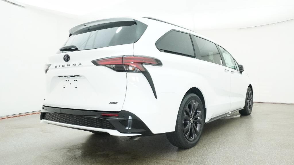 New 2026 Toyota Sienna XSE FWD image 14