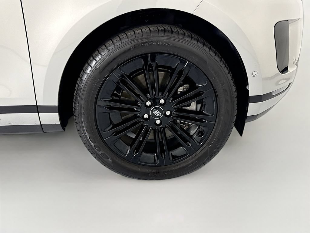Certified 2025 Land Rover Range Rover Evoque S AWD/4WD image 32