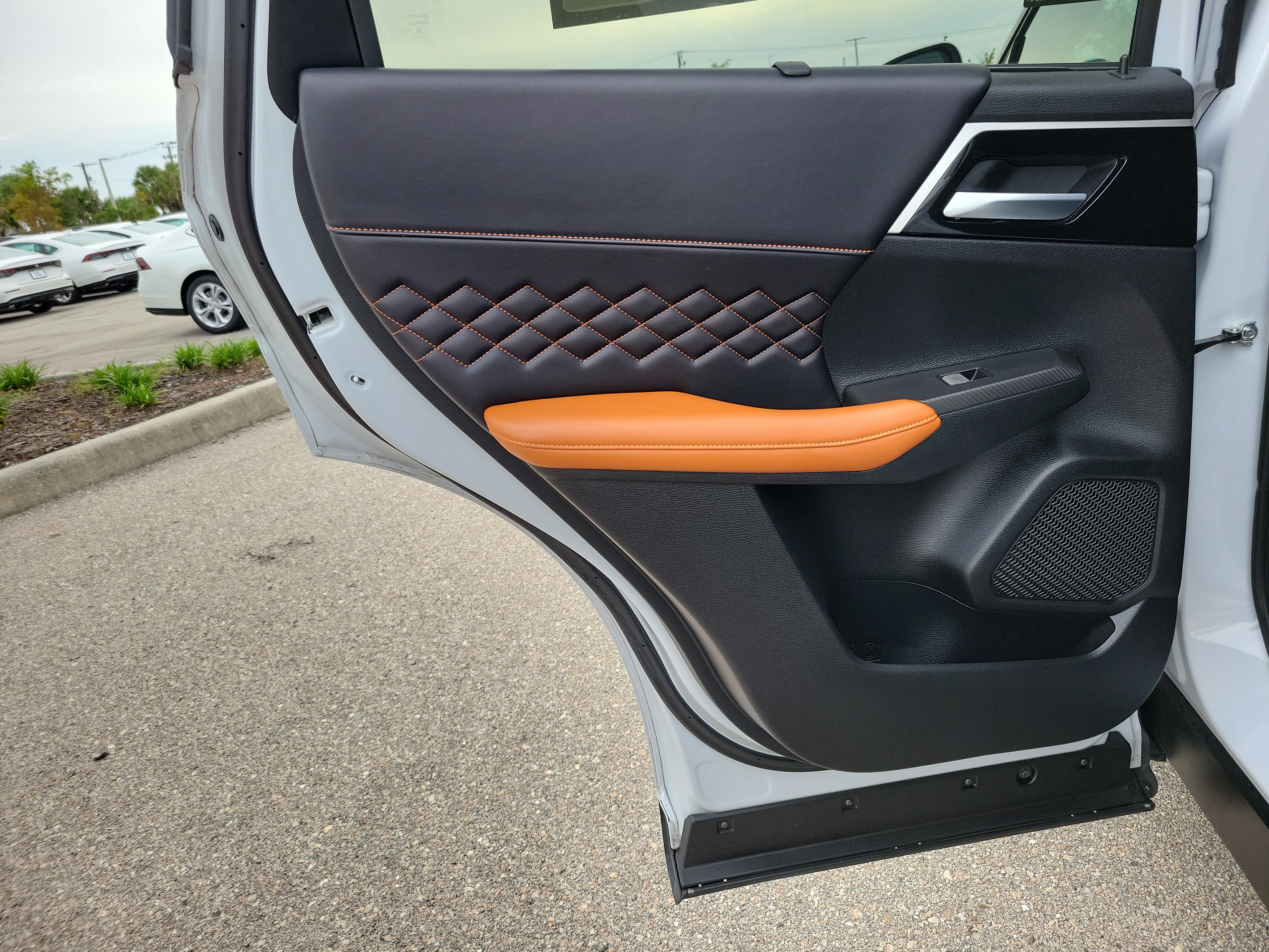 Used 2024 Mitsubishi Outlander SEL FWD image 15