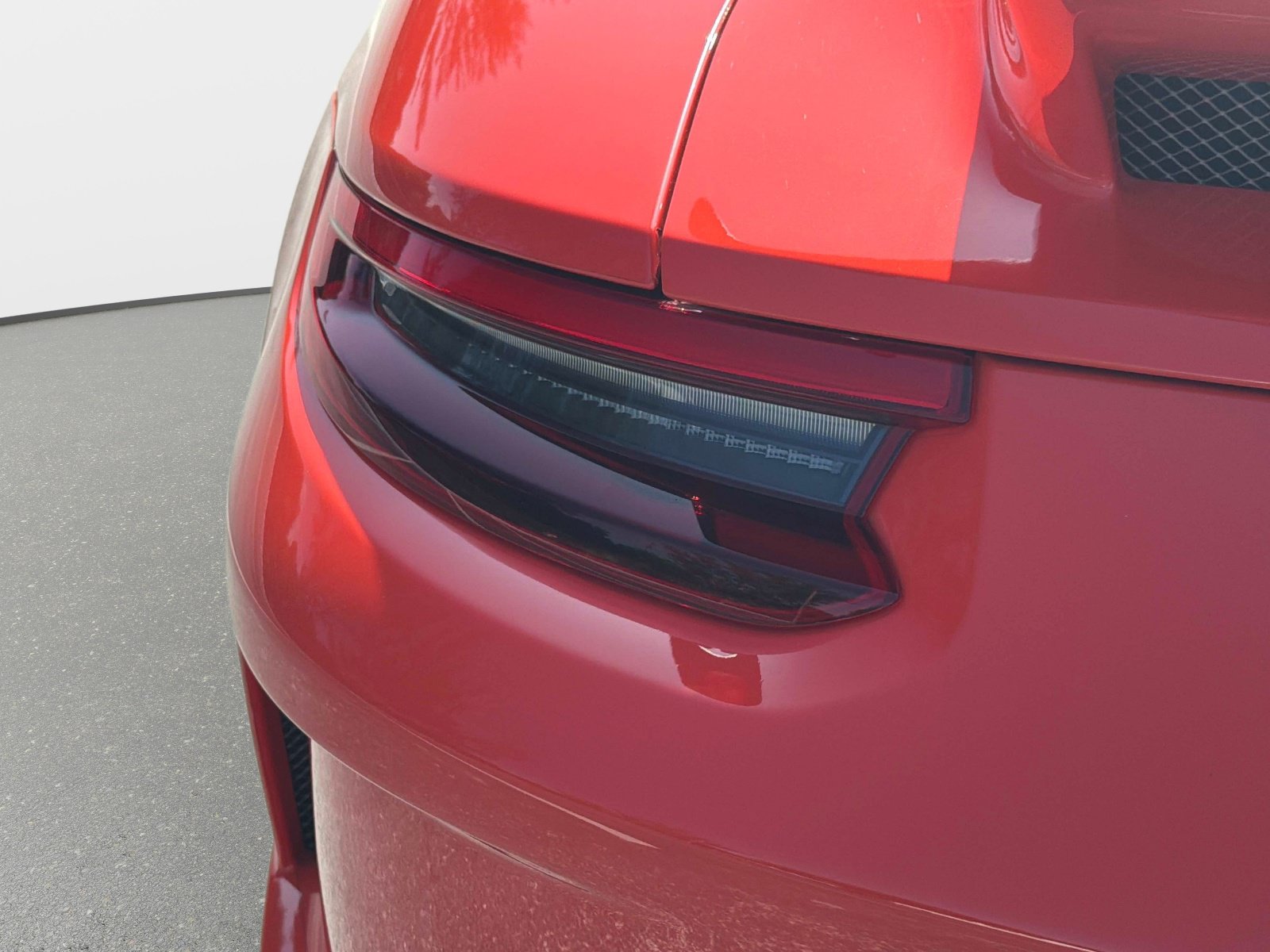 Used 2018 Porsche 911 GT3 RWD image 16