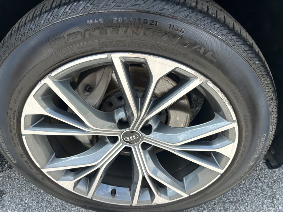 Used 2021 Audi Q8 Premium Plus AWD/4WD image 25