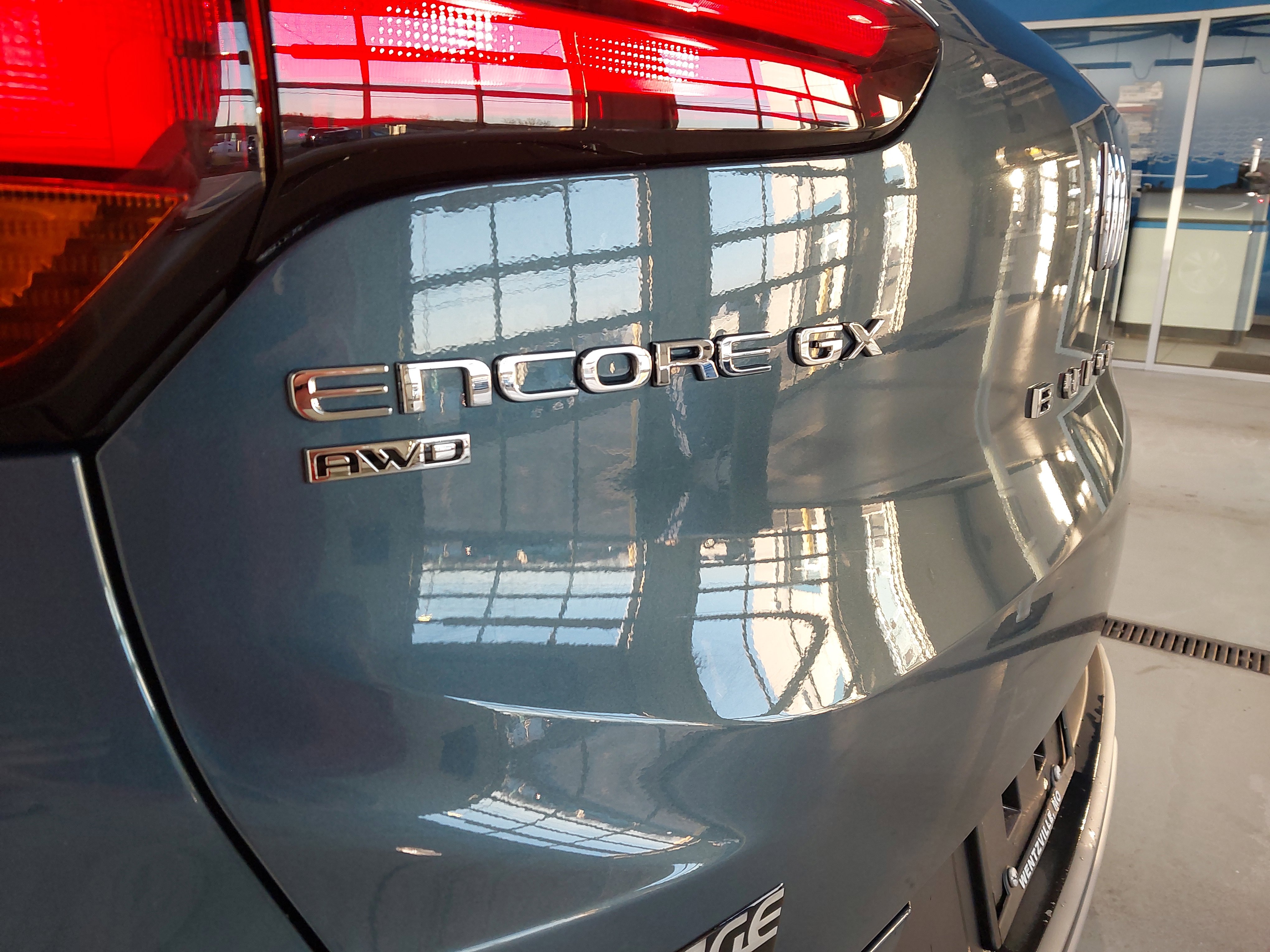 Used 2025 Buick Encore GX Preferred image 32