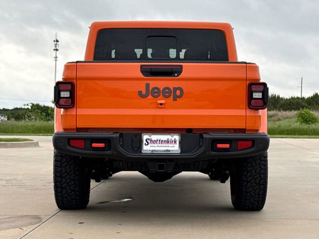 Used 2025 Jeep Gladiator Mojave AWD/4WD image 8