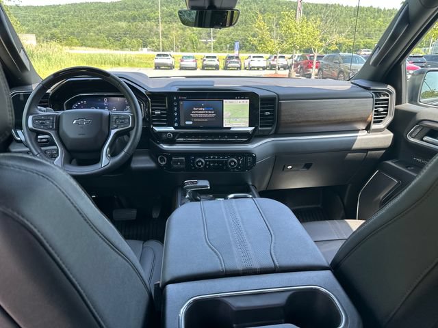Used 2026 Chevrolet Silverado 1500 High Country w/ Midnight Edition AWD/4WD image 13