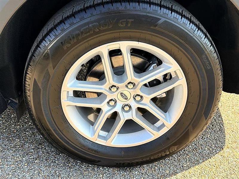 Used 2026 Ford Explorer Active w/ Active Comfort Package image 48