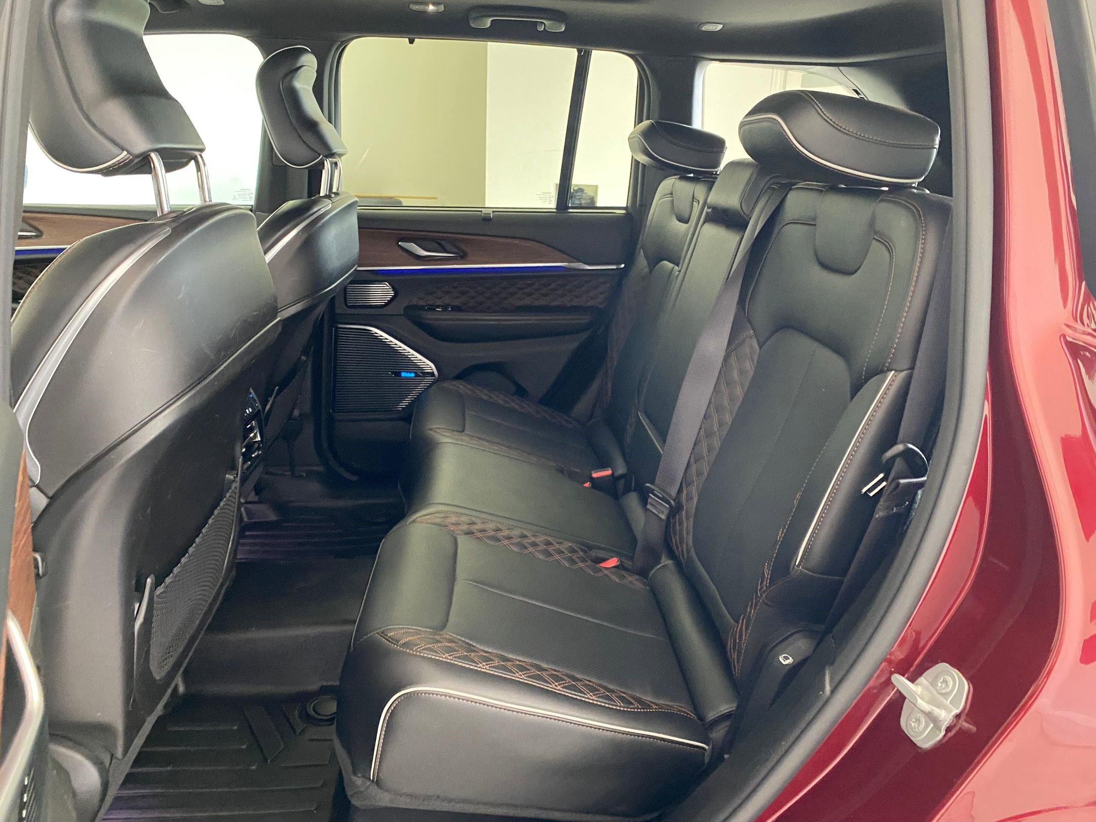 Used 2023 Jeep Grand Cherokee Summit w/ Advanced Protech Group IV image 14