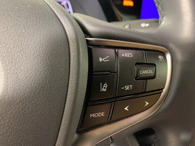 Used 2025 Lexus ES 300h 300h w/ Premium Package image 22