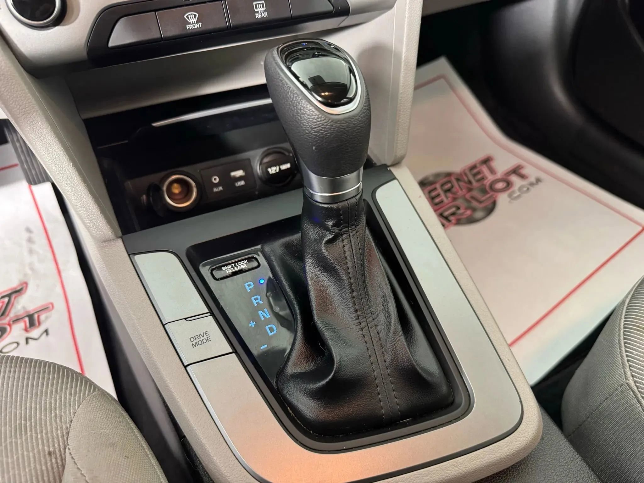 Used 2018 Hyundai Elantra SE w/ Cargo Package FWD image 19