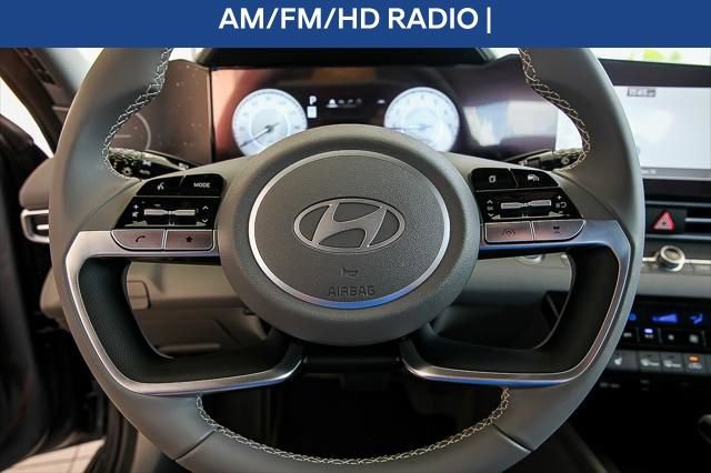 Used 2024 Hyundai Elantra SEL w/ Convenience Package image 15