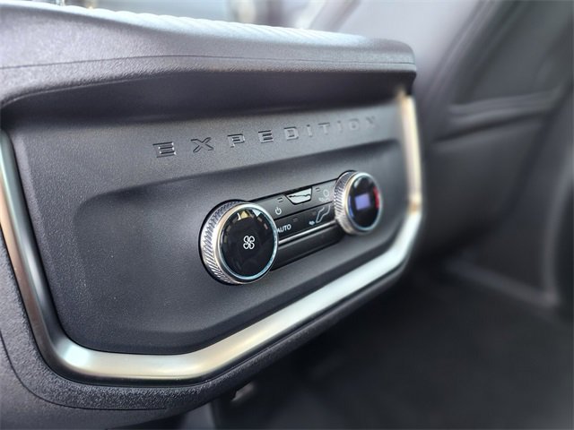 New 2025 Ford Expedition Max Active image 17