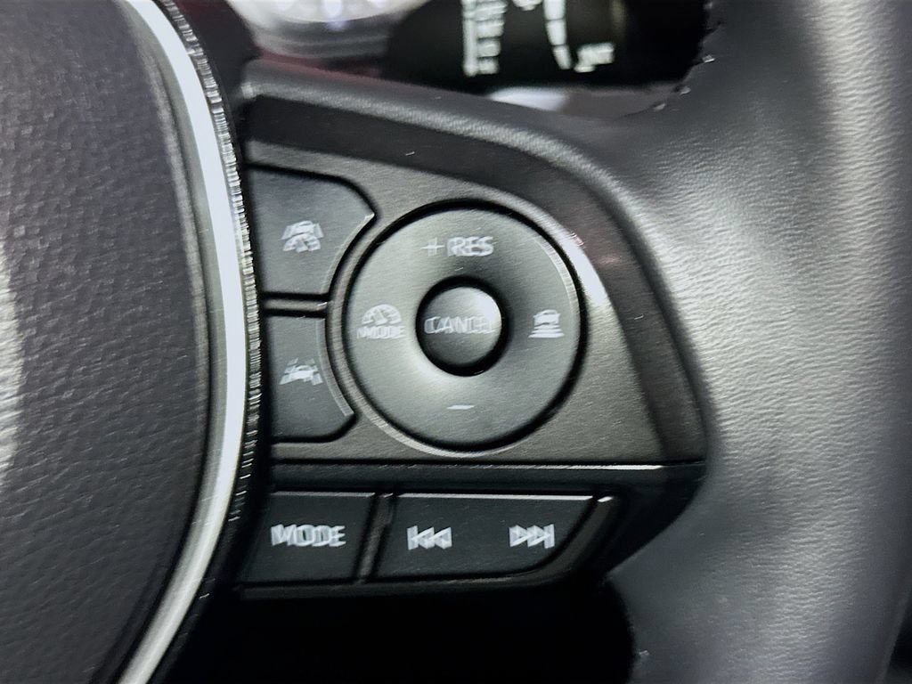 Used 2023 Toyota Corolla SE FWD image 32