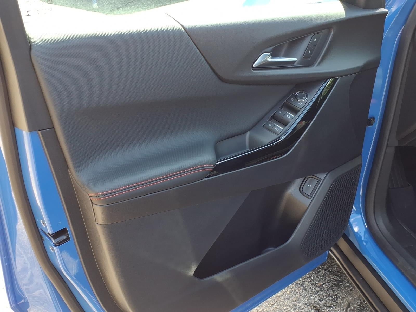 New 2027 Chevrolet Equinox RS w/ LPO, Floor Liner Package AWD/4WD image 4
