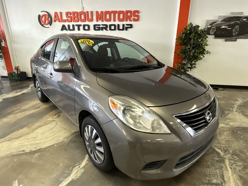 Used 2012 Nissan Versa SV w/ Convenience Pkg FWD image 1