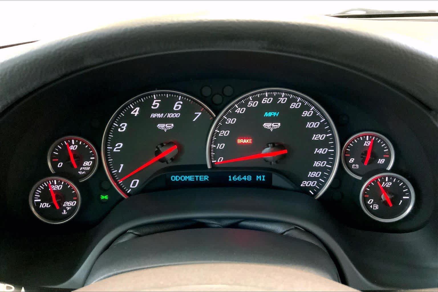 Used 2013 Chevrolet Corvette Grand Sport w/ 2LT Preferred Equipment Group RWD image 25