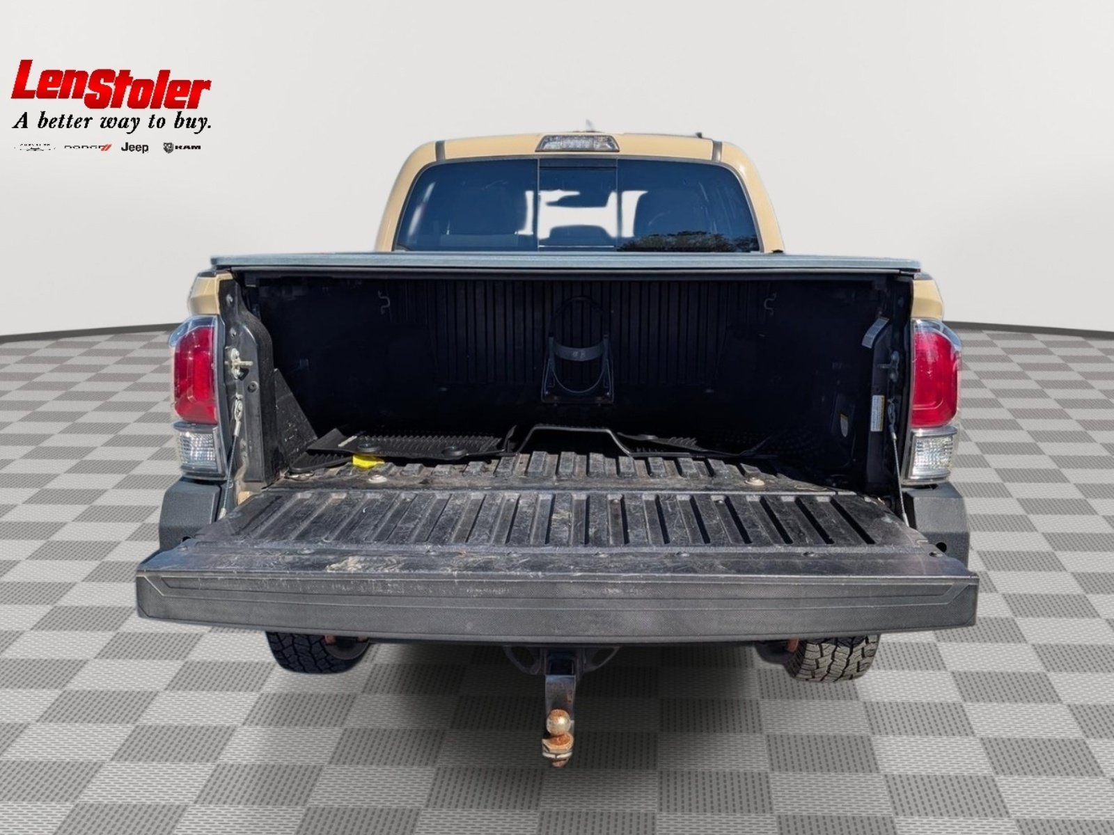 Used 2020 Toyota Tacoma TRD Off-Road AWD/4WD image 12