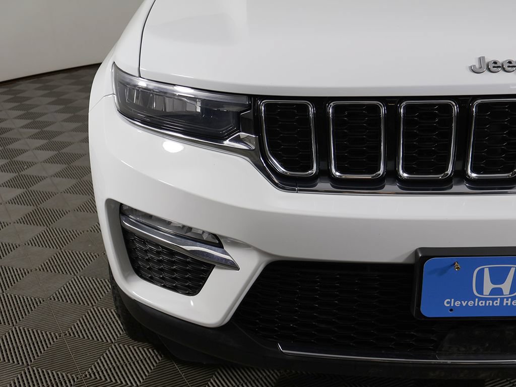 Used 2022 Jeep Grand Cherokee Limited AWD/4WD image 16