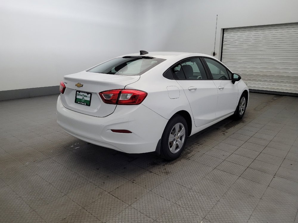 Used 2018 Chevrolet Cruze LS image 9