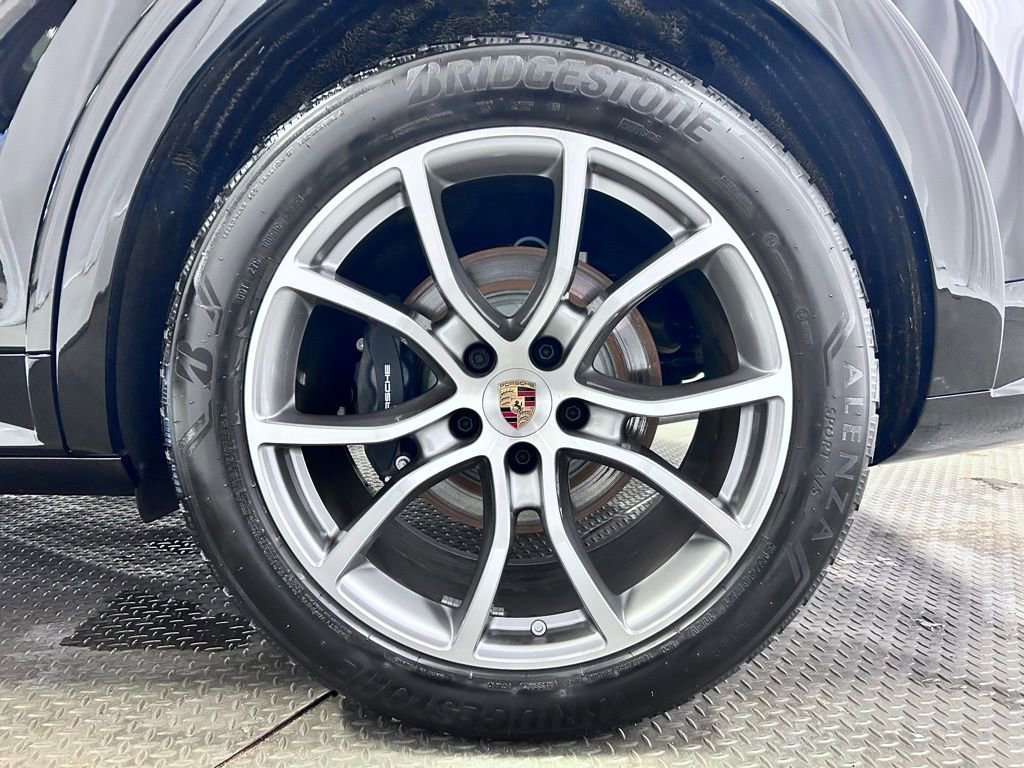 Certified 2026 Porsche Cayenne Coupe image 41