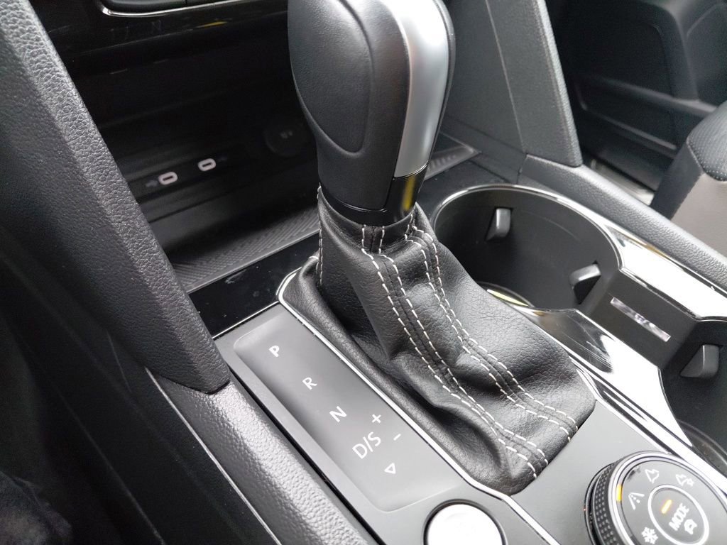 Used 2022 Volkswagen Atlas SEL Premium image 46