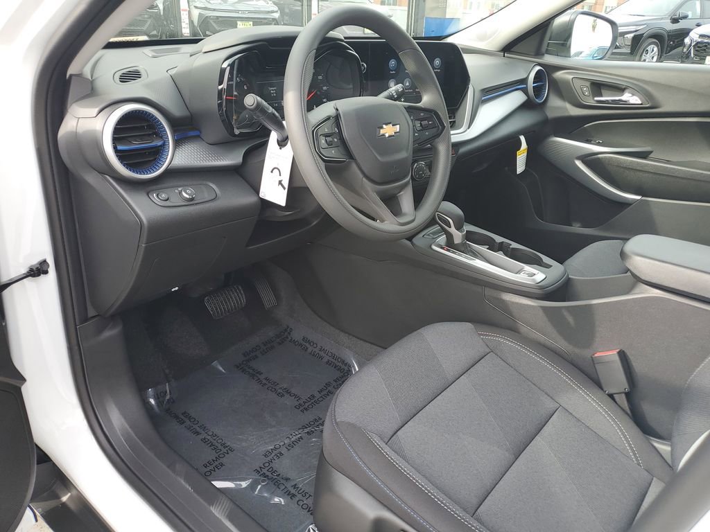 New 2026 Chevrolet Trax LS image 17