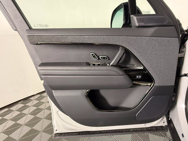 Used 2025 Land Rover Range Rover Sport Dynamic SE AWD/4WD image 20