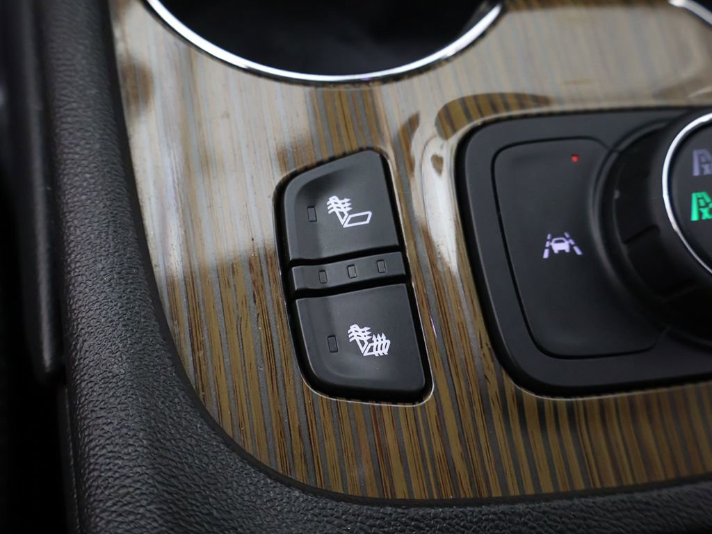 Used 2023 GMC Acadia SLE w/ Driver Convenience Package image 53